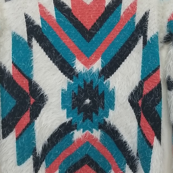 Boho Southwestern Fuzzy Soft Sweater Small - Picture 2 of 5